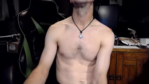 bchillin28 online show from 11.09.25