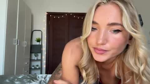 Snapshot of beanco_ chatting on 03.17.26 Chloe online show from 03.17.26