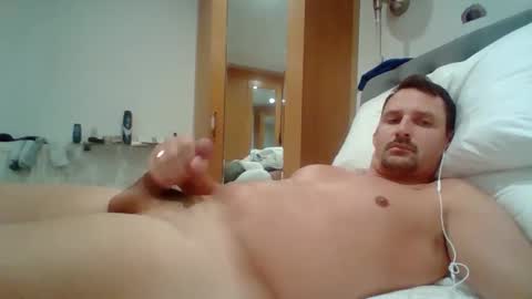 Snapshot of bearboudior chatting on 04.29.26 bearboudior online show from 04.29.26