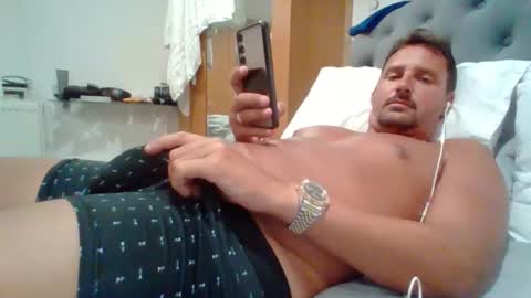 Snapshot of bearboudior chatting on 05.26.26 bearboudior online show from 05.26.26