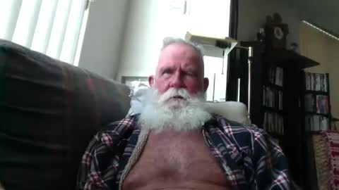 Snapshot of beardbushy chatting on 09.14.25 beardbushy online show from 09.14.25