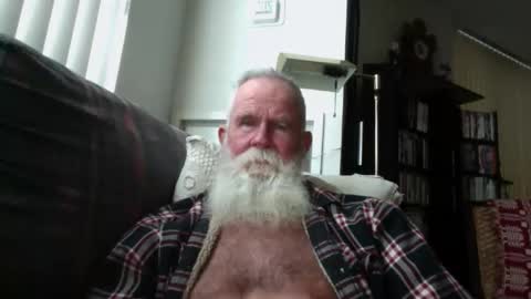 Snapshot of beardbushy chatting on 01.14.26 beardbushy online show from 01.14.26