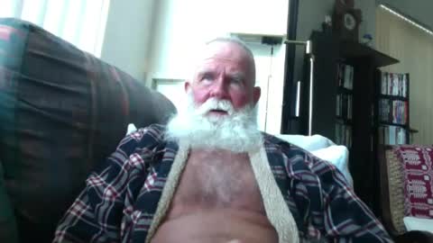 Snapshot of beardbushy chatting on 06.23.26 beardbushy online show from 06.23.26