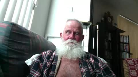 Snapshot of beardbushy chatting on 07.16.26 beardbushy online show from 07.16.26