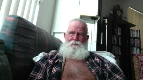 Snapshot of beardbushy chatting on 07.17.26 beardbushy online show from 07.17.26