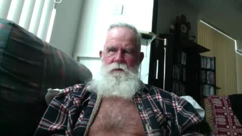 Snapshot of beardbushy chatting on 07.19.26 beardbushy online show from 07.19.26