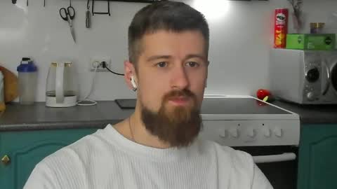 Snapshot of bearded_legend chatting on 06.10.26 Zeus online show from 06.10.26