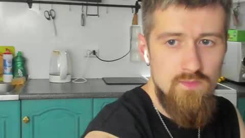 Snapshot of bearded_legend chatting on 06.16.26 Zeus online show from 06.16.26