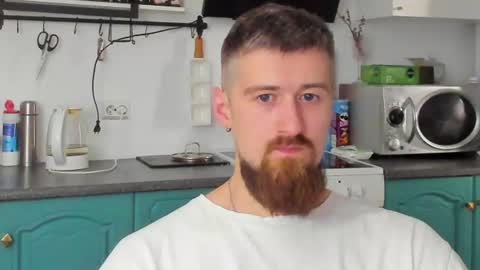 Snapshot of bearded_legend chatting on 07.07.26 Zeus online show from 07.07.26