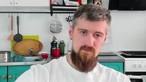 Snapshot of bearded_legend chatting on 07.22.26 Zeus online show from 07.22.26