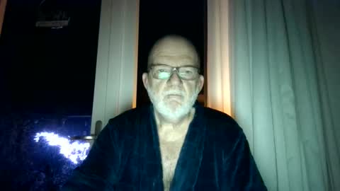 Snapshot of beardman916444 chatting on 12.20.25 Beardman online show from 12.20.25