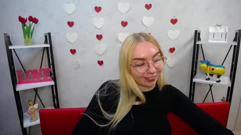 BeatriceFlyy online show from 12.11.24