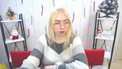 BeatriceFlyy online show from 01.04.25