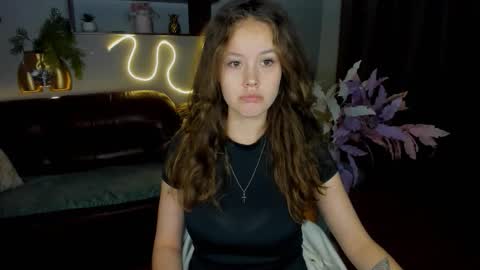 Snapshot of beatricewild chatting on 11.23.25 BeatriceWild online show from 11.23.25