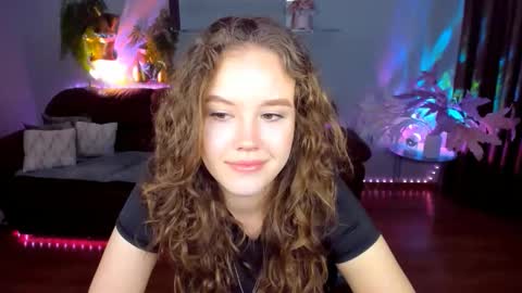Snapshot of beatricewild chatting on 05.09.26 BeatriceWild online show from 05.09.26