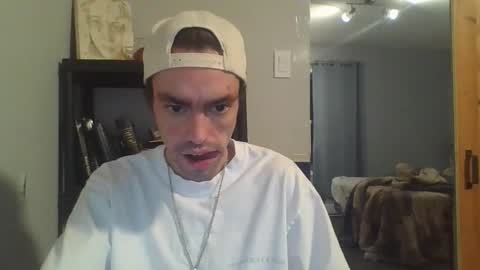 Snapshot of beaulieu2027 chatting on 12.16.25 beaulieu2027 online show from 12.16.25