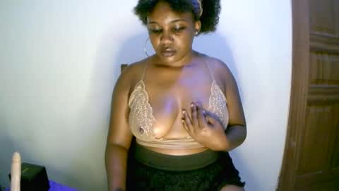 beautifulpeach2 online show from 01.25.25