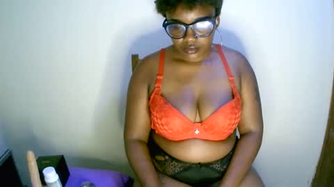 beautifulpeach2 online show from 01.28.25