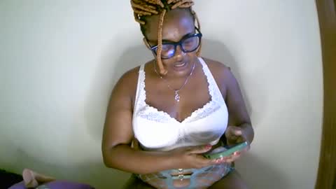 beautifulpeach2 online show from 02.05.25