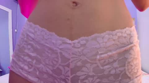 Snapshot of beautifulskinny18 chatting on 02.04.25 Shalom online show from 02.04.25