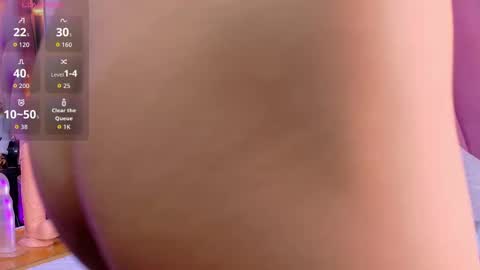 Snapshot of beautifulskinny18 chatting on 09.25.25 Shalom online show from 09.25.25