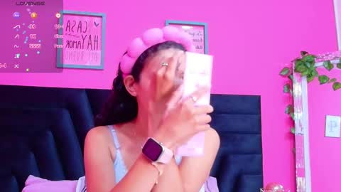 Snapshot of beautifulskinny18 chatting on 09.28.25 Shalom online show from 09.28.25