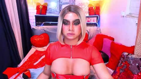 Snapshot of beautifulstrangerts chatting on 01.07.25 Queen Alexa online show from 01.07.25