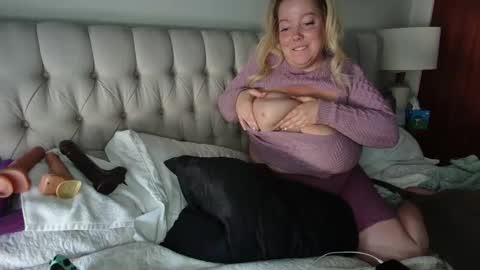 Snapshot of beauty4agent chatting on 01.29.25 beauty4agent online show from 01.29.25