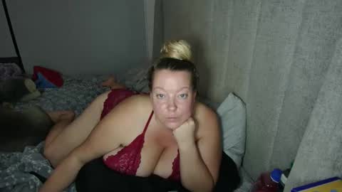 Snapshot of beauty4agent chatting on 04.04.26 beauty4agent online show from 04.04.26