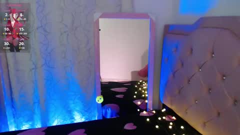 Snapshot of beauty_lana18 chatting on 11.15.25 lana online show from 11.15.25