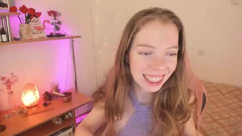Snapshot of beautyeliise chatting on 04.29.26 Eliise online show from 04.29.26