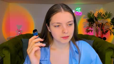 Snapshot of beautyfrominside chatting on 11.27.25 Gloria online show from 11.27.25