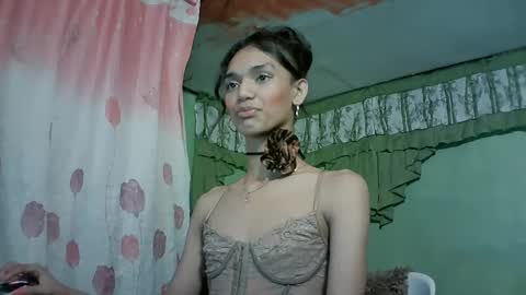 Snapshot of beautyhotasia123 chatting on 12.30.24 beautyhotasia123 online show from 12.30.24