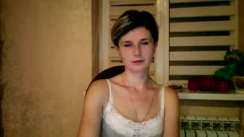 Snapshot of beautyksenia chatting on 11.22.25 BeautyKsenia online show from 11.22.25