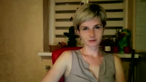 Snapshot of beautyksenia chatting on 05.12.26 BeautyKsenia online show from 05.12.26