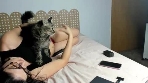 Beautyraf online show from 11.25.25