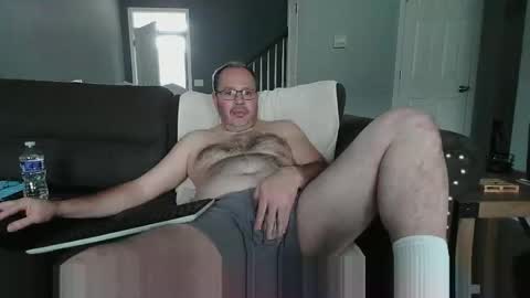 Snapshot of beaver1970 chatting on 11.21.25 Jay online show from 11.21.25