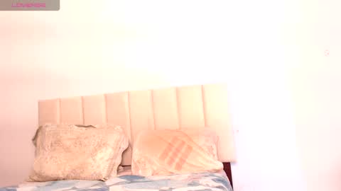 Snapshot of bebe_sua chatting on 02.19.25 Jennifer online show from 02.19.25