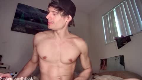 Snapshot of bebexxxdust chatting on 10.19.25 bebe dust online show from 10.19.25