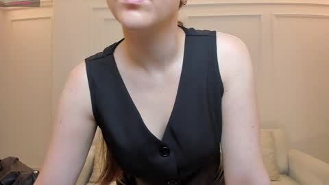 Snapshot of beccabaxter chatting on 04.19.26 Am Becca online show from 04.19.26