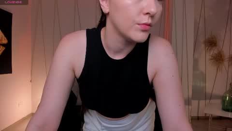 Snapshot of beccabaxter chatting on 06.11.26 Am Becca online show from 06.11.26