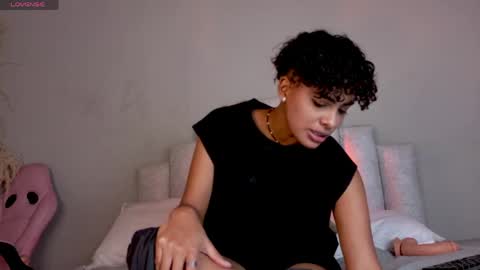 Beecckkkaaa online show from 04.17.26