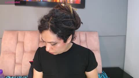 Snapshot of becky__huston chatting on 10.31.25 Becky online show from 10.31.25