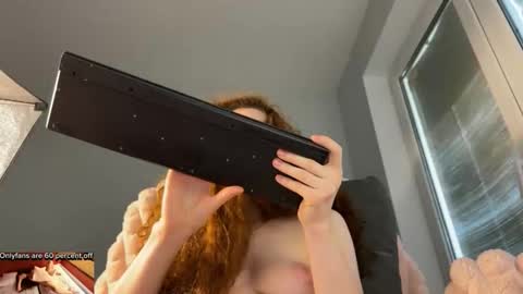 Lisa  guys sorry I have problems with electricity in my city....guys please give me time I will solve all the problems online show from 09.18.25