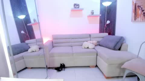 Victoria  online show from 03.05.26