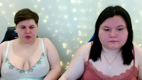 BeckyAndEllen online show from 04.11.26