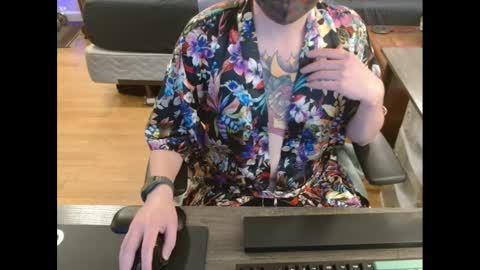 Snapshot of beckyking chatting on 12.15.24 BeckyKinkg online show from 12.15.24