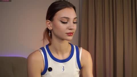 Snapshot of beckymadsons chatting on 10.21.25 Melissa online show from 10.21.25