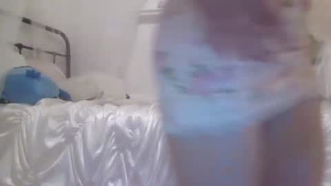 bedazzlemykitty online show from 04.03.26