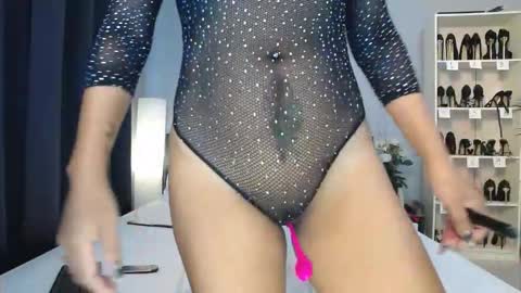 Bee if you ever see the girl who can take 12 inch all the way inside the ass try me online show from 01.13.26